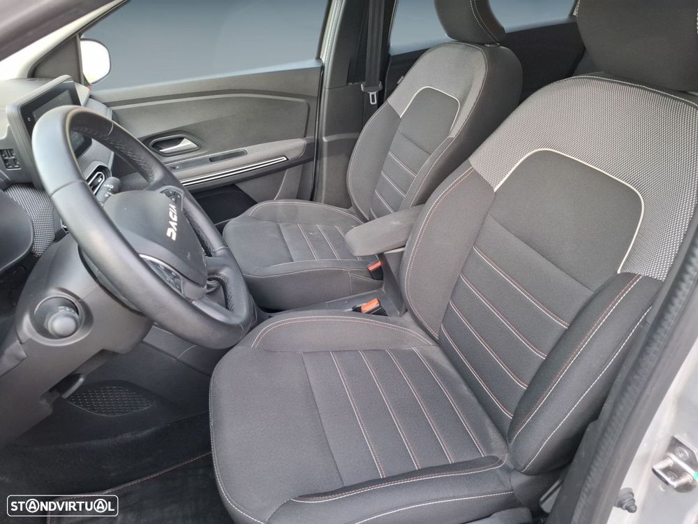 Dacia Jogger 1.0 TCe Extreme 7L - 11