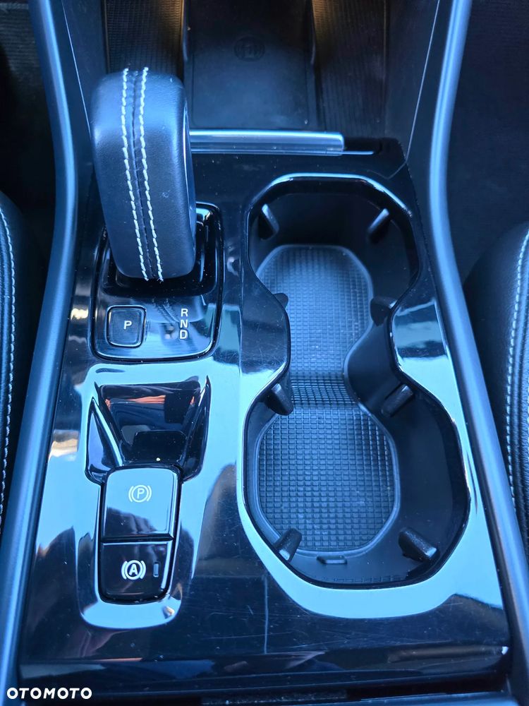 Volvo XC 40 T4 R-Design - 27