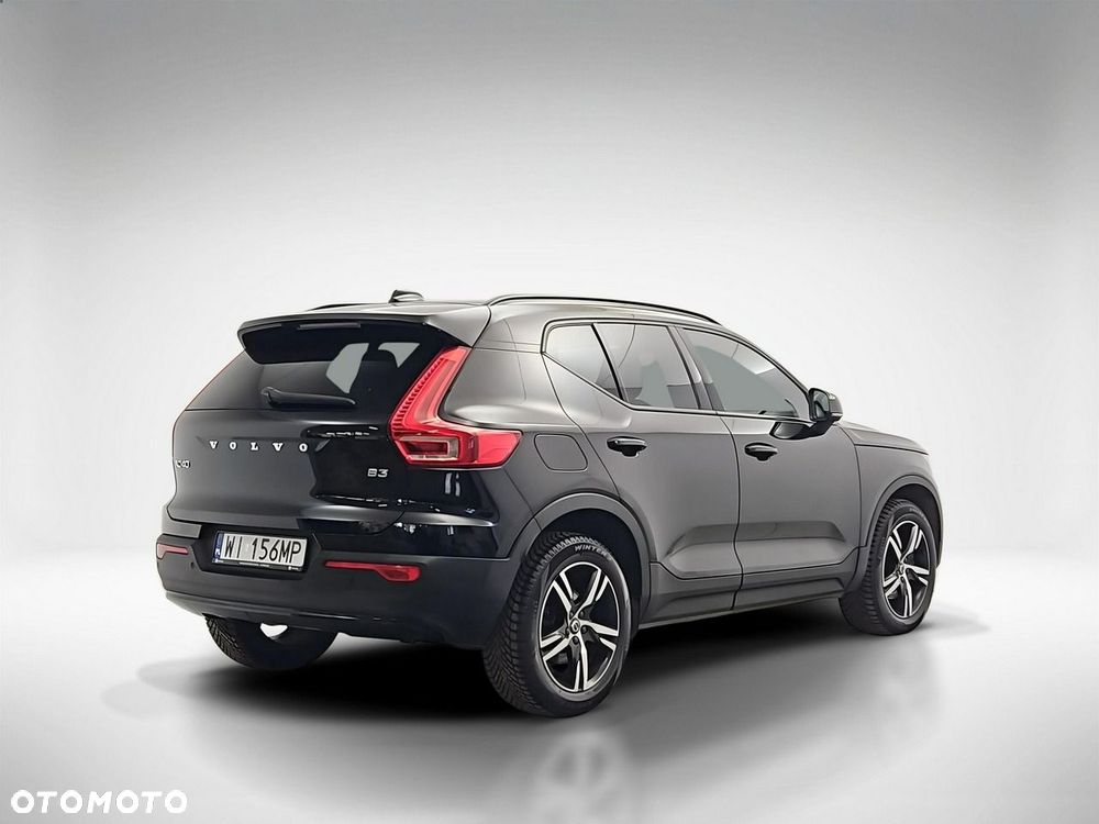 Volvo XC 40 B3 Plus Dark - 5