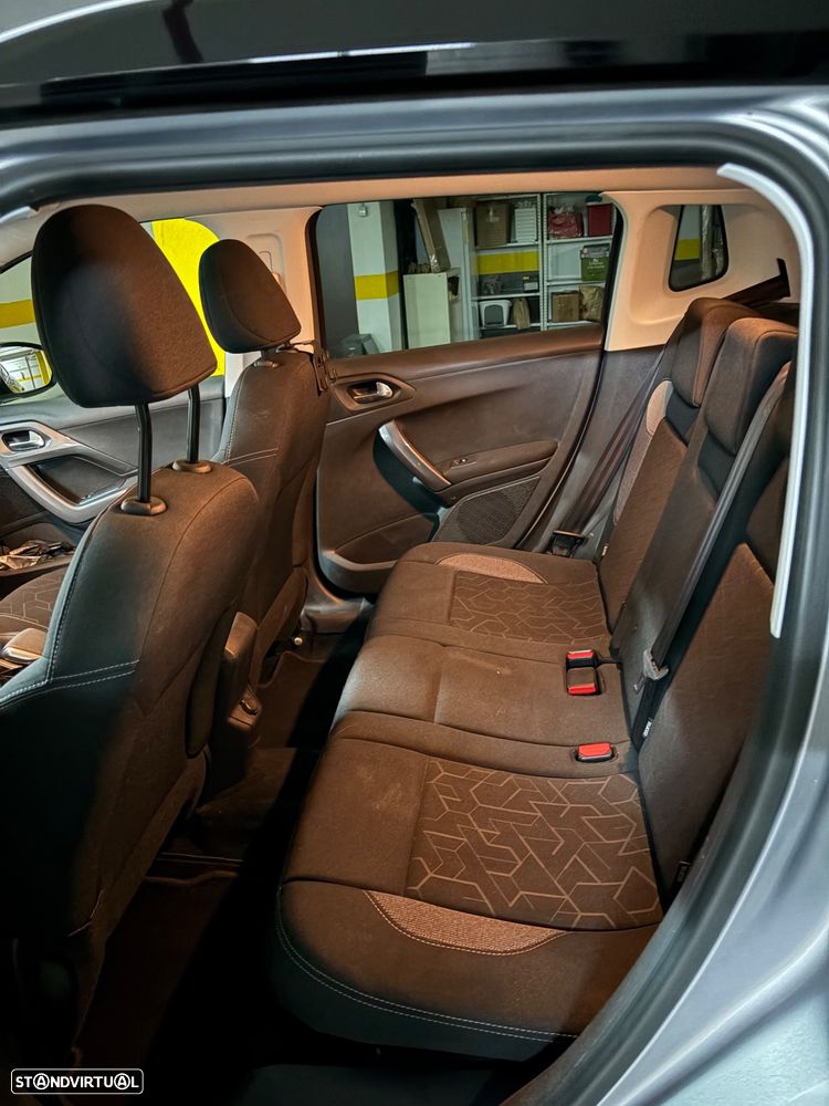 Peugeot 2008 1.6 BlueHDi Active - 9