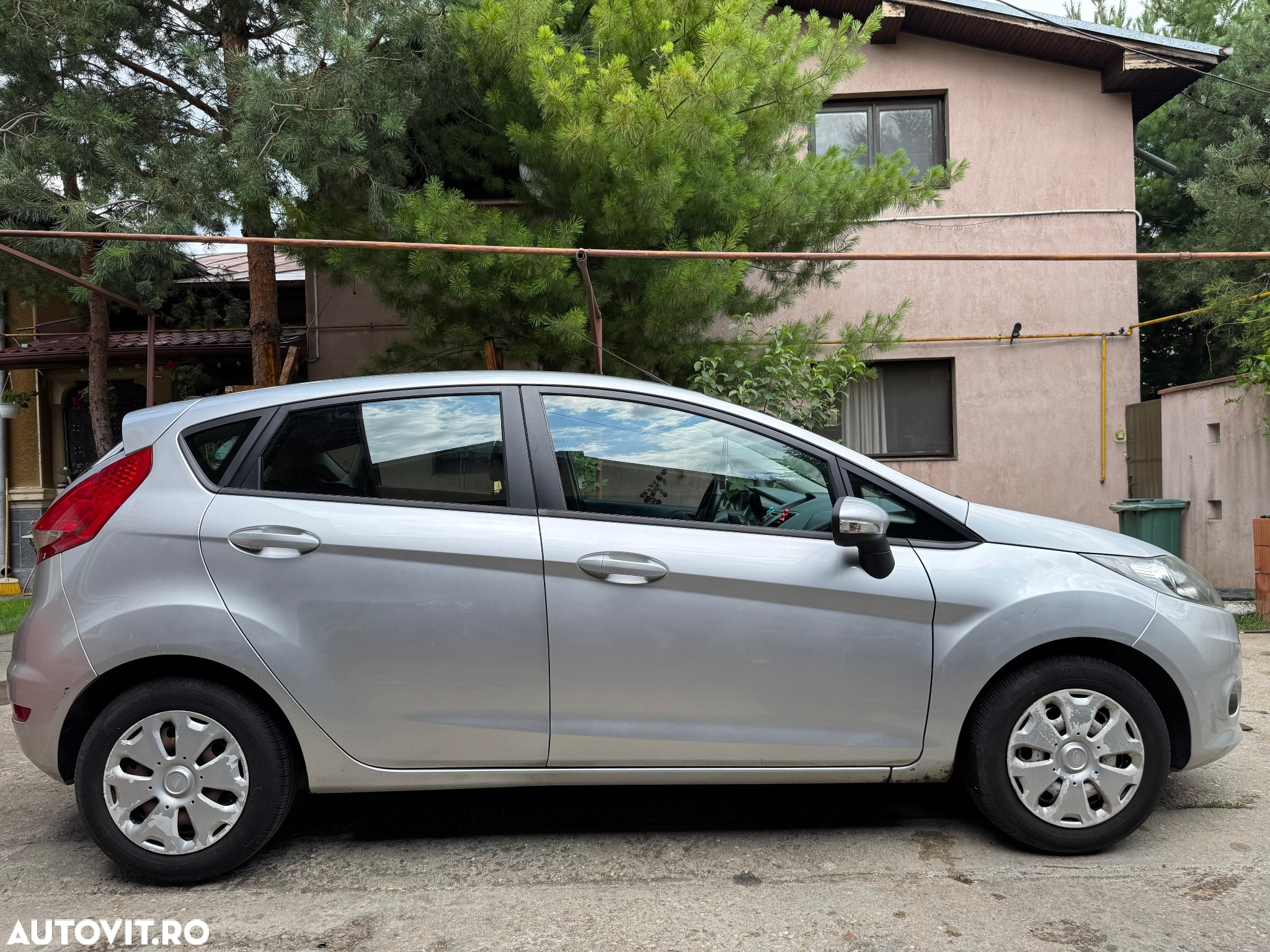 Ford Fiesta - 2