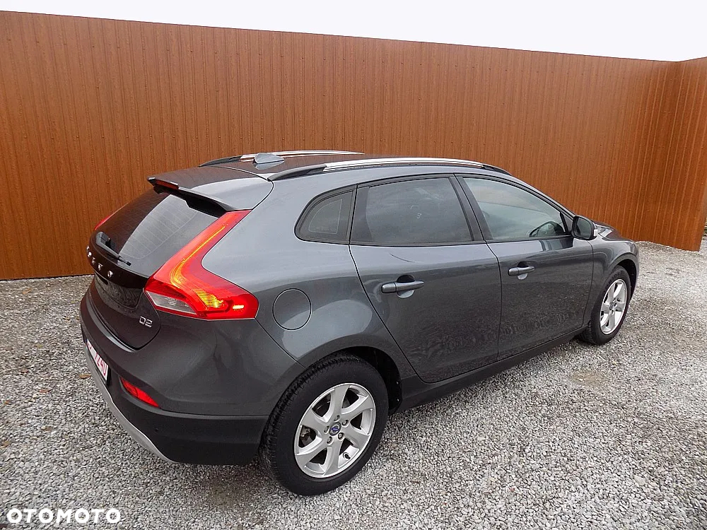 Volvo V40 Cross Country D2 Momentum - 4