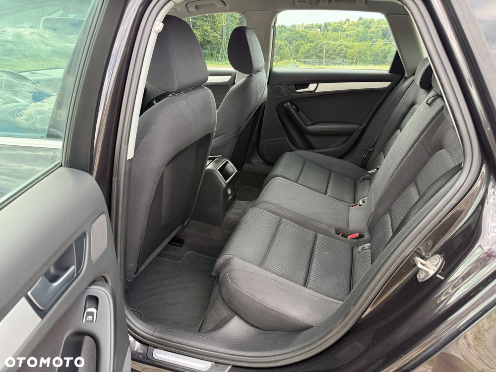 Audi A4 Avant 2.0 TDI e DPF Ambiente - 12