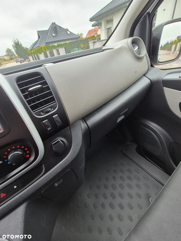 Renault Trafic Long 2016r 115Koni Nawi Kamera Klima Super stan 100% Bezwypadkowy - 26