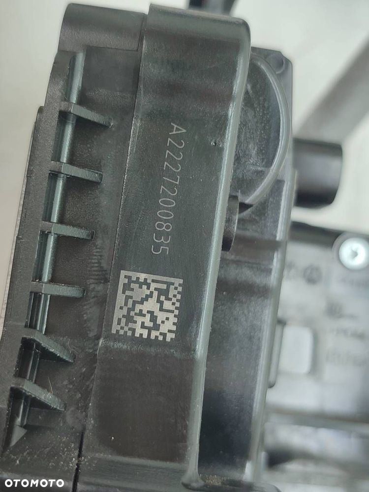 ZAMEK PRZÓD PRAWY DRZWI KLAMKA DOCIĄG MERCEDES W166 ML A2227200835 - 9