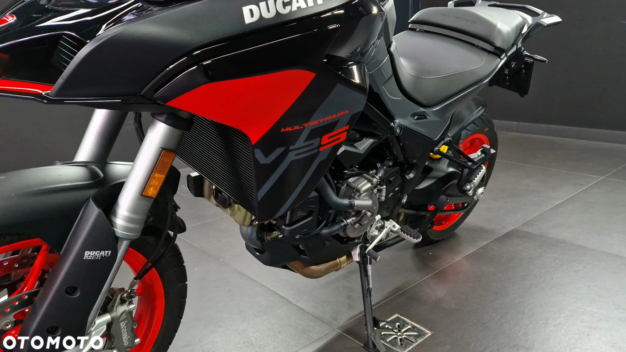 Ducati Multistrada - 12