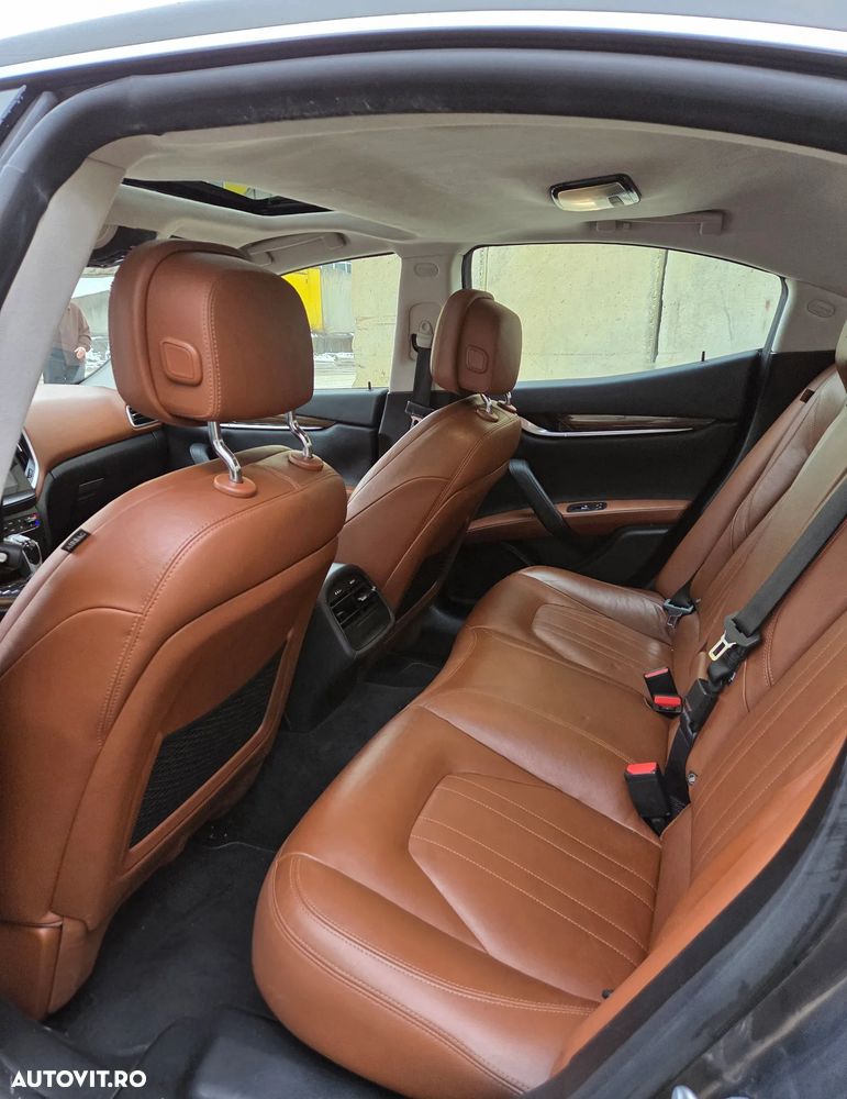 Maserati Ghibli - 11