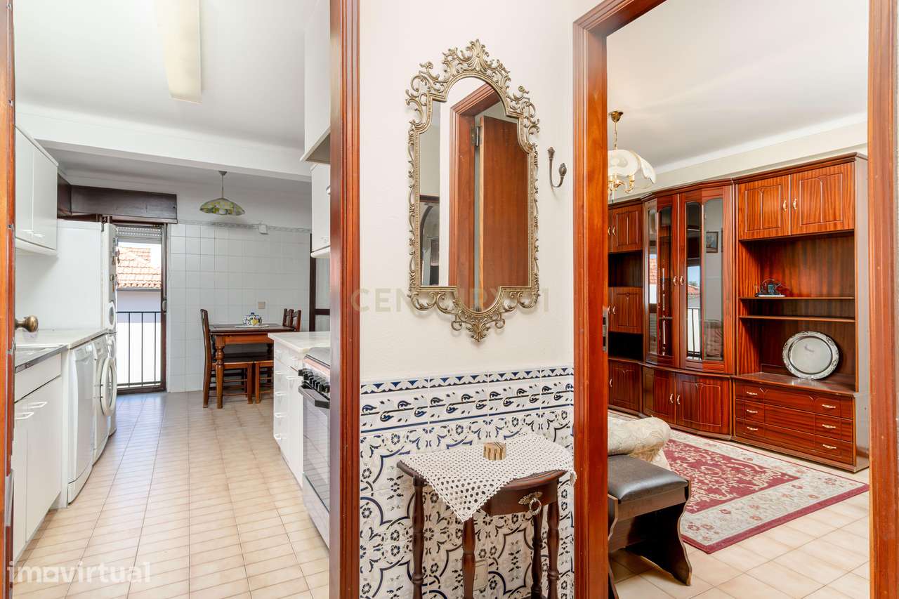 T2 em Caselas – Oportunidade para Criar a Casa dos Seus Sonhos - Grande imagem: 4/26