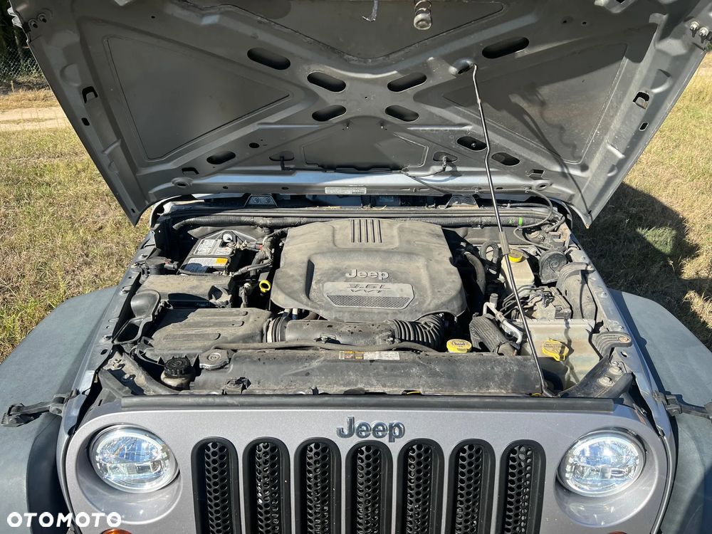 Jeep Wrangler 3.6 Sahara - 30