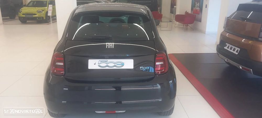 Fiat 500e (RED) - 4