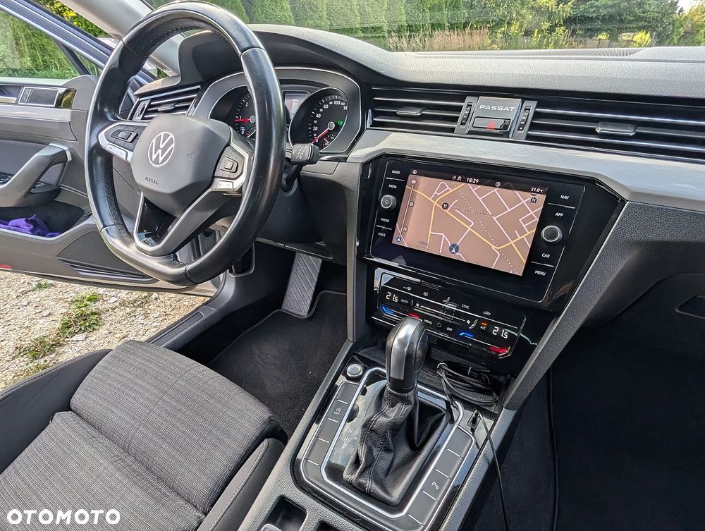 Volkswagen Passat 2.0 TDI SCR DSG - 32
