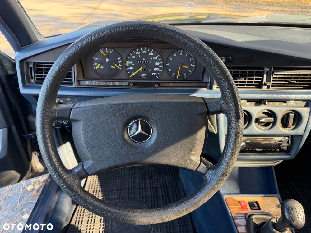 Mercedes-Benz W201 (190) - 19