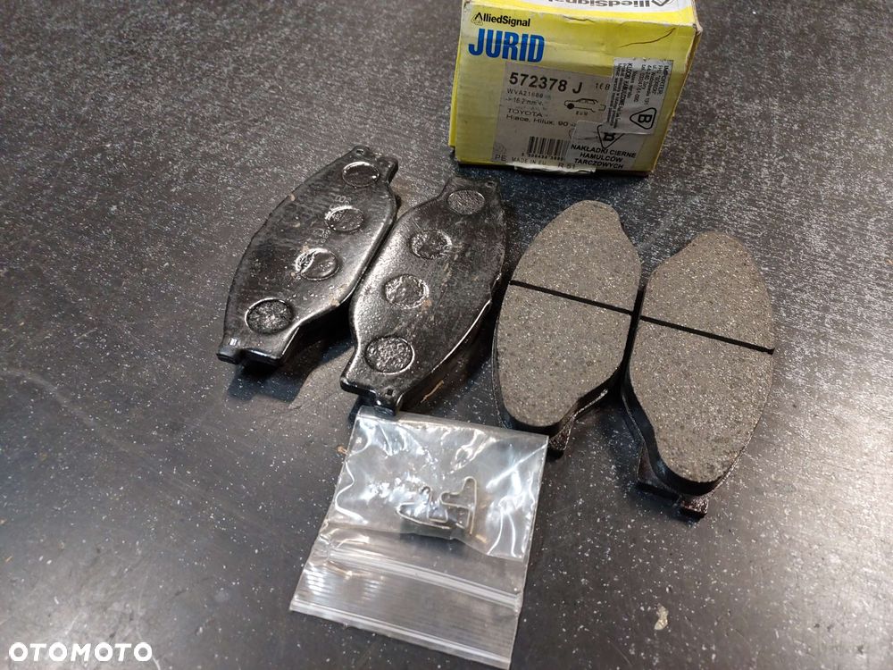 21689 KLOCKI HAM przód TOYOTA CENTURY, DYNA 200, HIACE III, HIACE IV, HILUX, HILUX VI 2.0-4.0 10.82-07.05 - 1