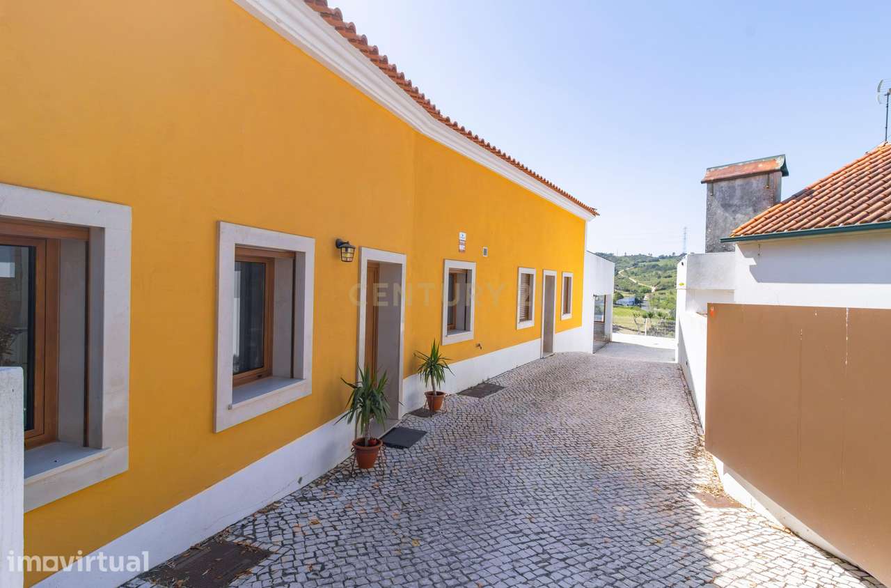 Moradia T2 Contemporânea com Vista Deslumbrante em Reixida, Cortes – L - Grande imagem: 2/33