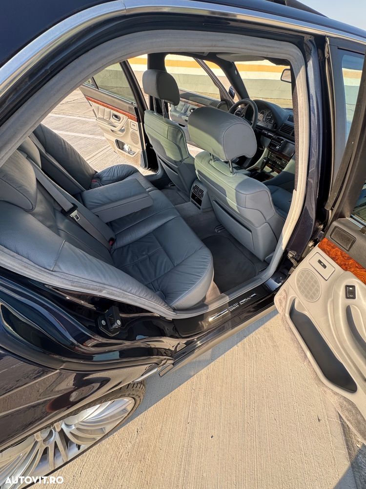 BMW Seria 7 728iA - 16