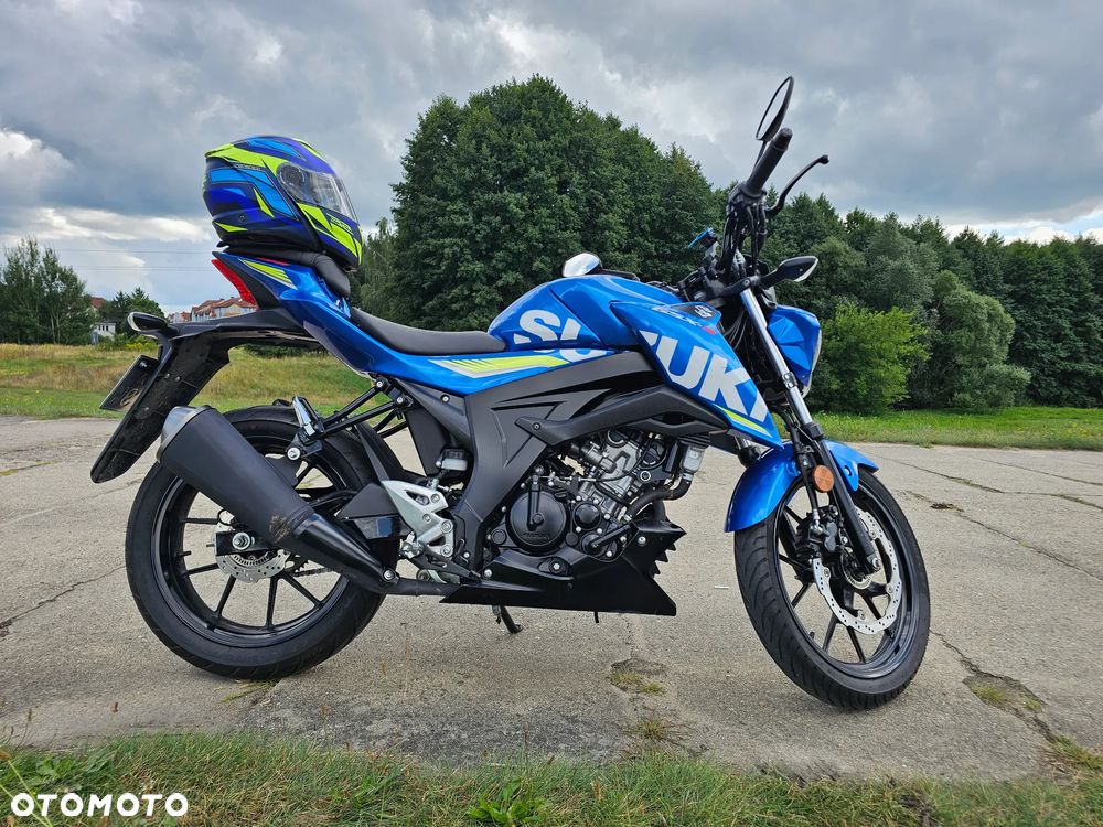 Suzuki GSX - 13