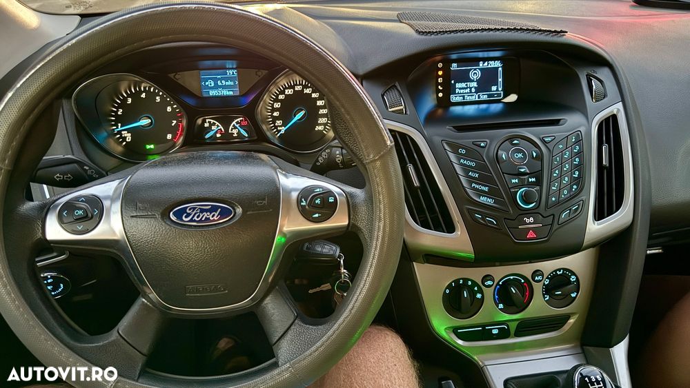 Ford Focus - 12