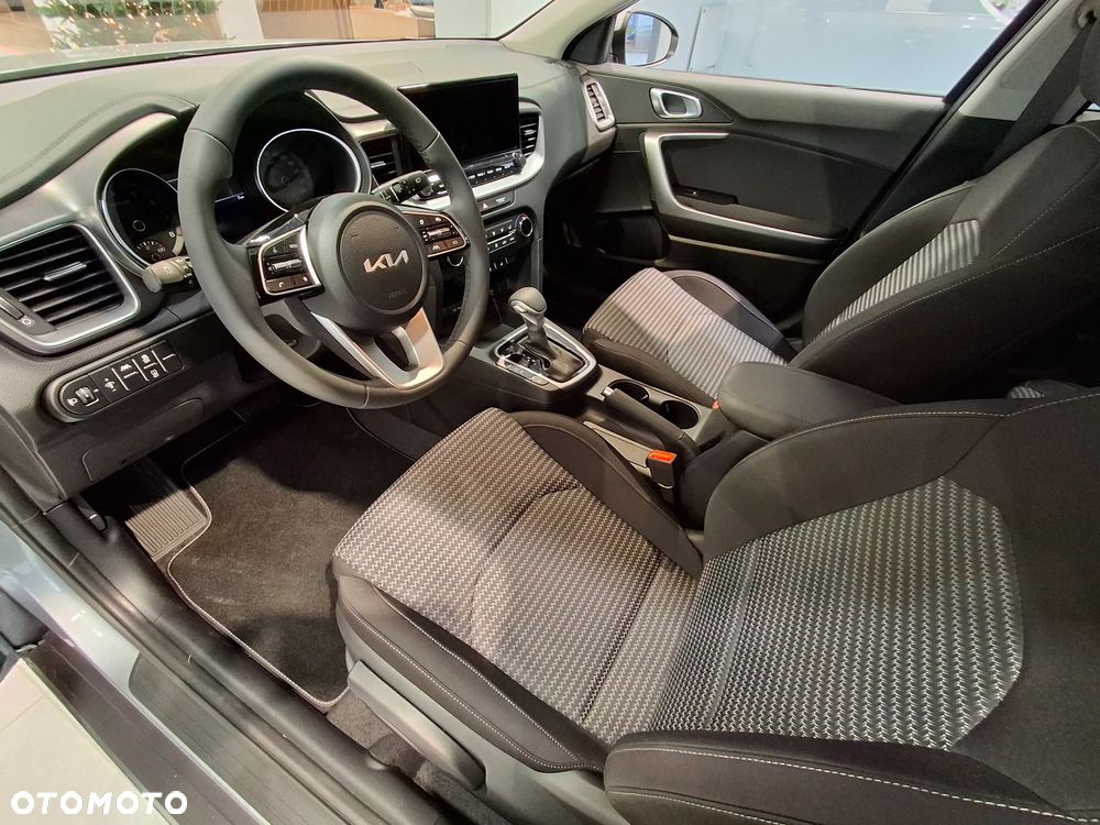 Kia XCeed 1.6 T-GDI M DCT - 11