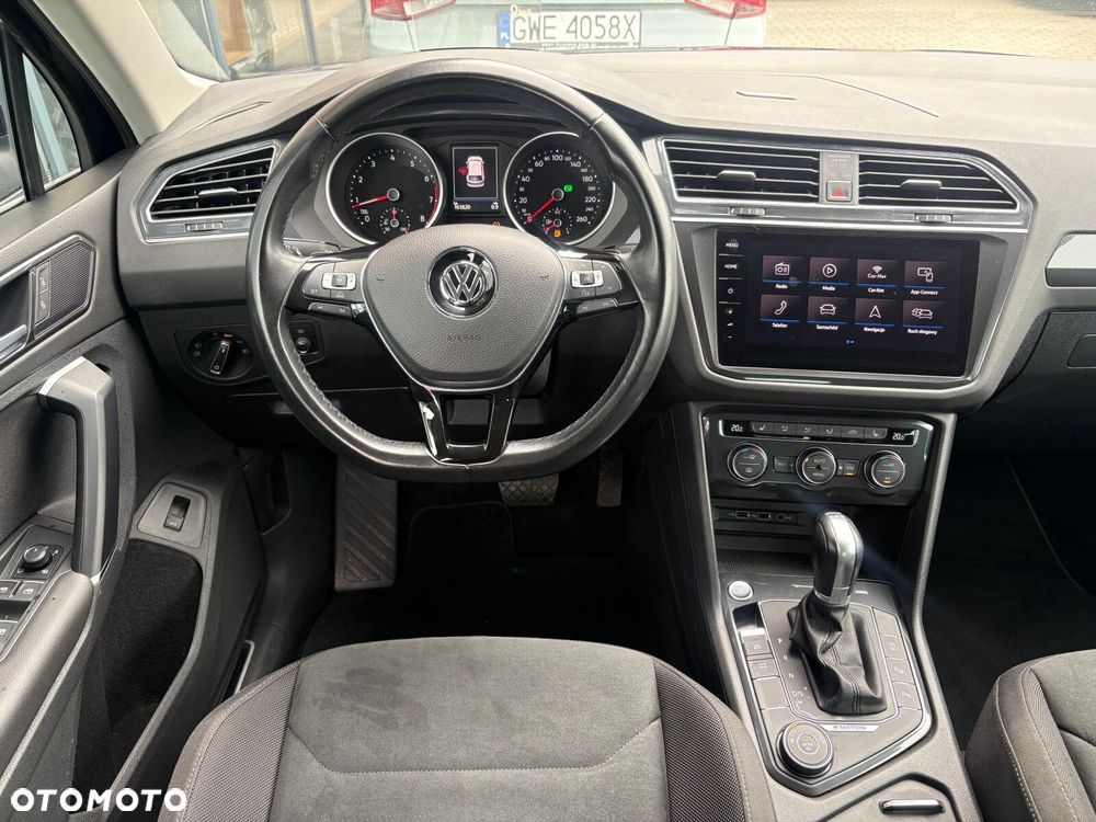 Volkswagen Tiguan - 11