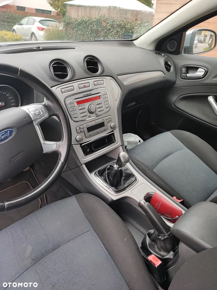 Ford Mondeo - 7
