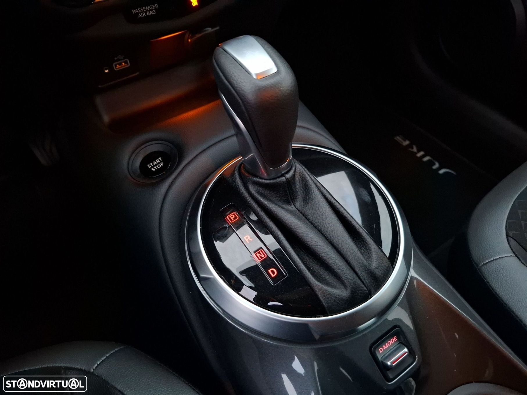 Nissan Juke 1.6 Hybrid N-Connecta Two Tone - 18