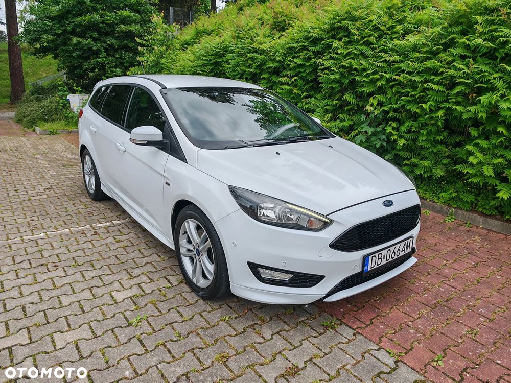 Ford Focus 1.5 EcoBoost STart-Stopp-System ST-LINE - 2