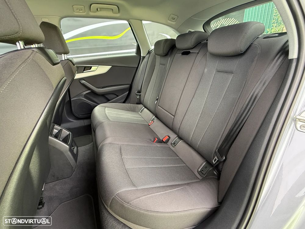 Audi A4 30 TDI S line S tronic - 15