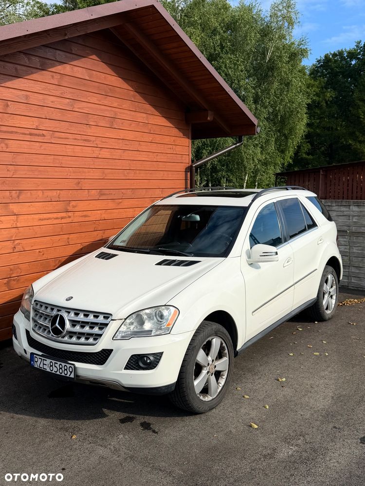 Mercedes-Benz ML 350 4-Matic - 9