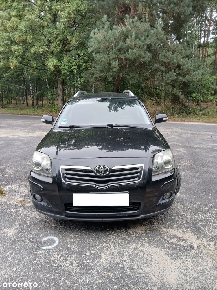 Toyota Avensis 2.0 D-4D - 1