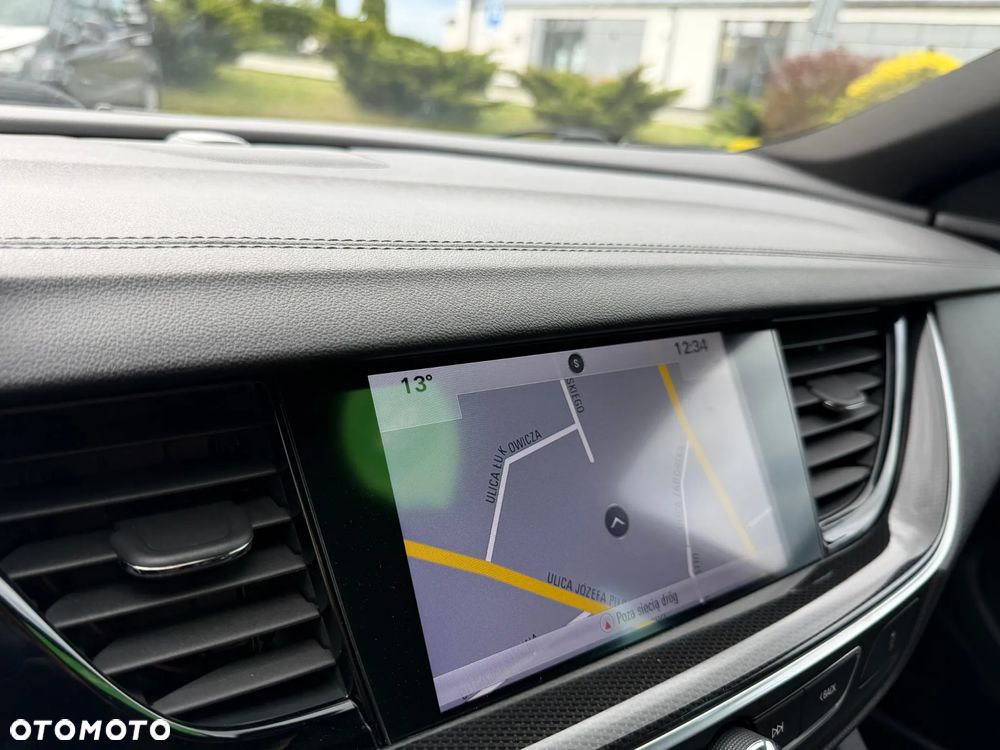Opel Insignia ver-1-5-di-turbo - 29
