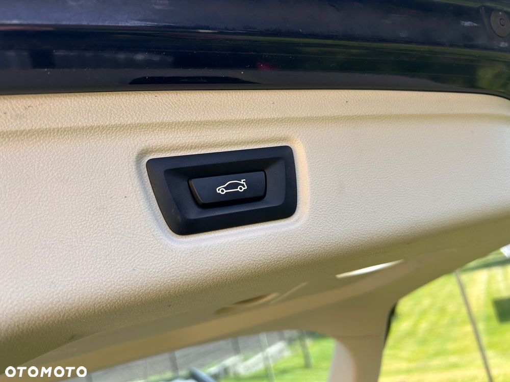 BMW Seria 3 318i Luxury Line sport - 27