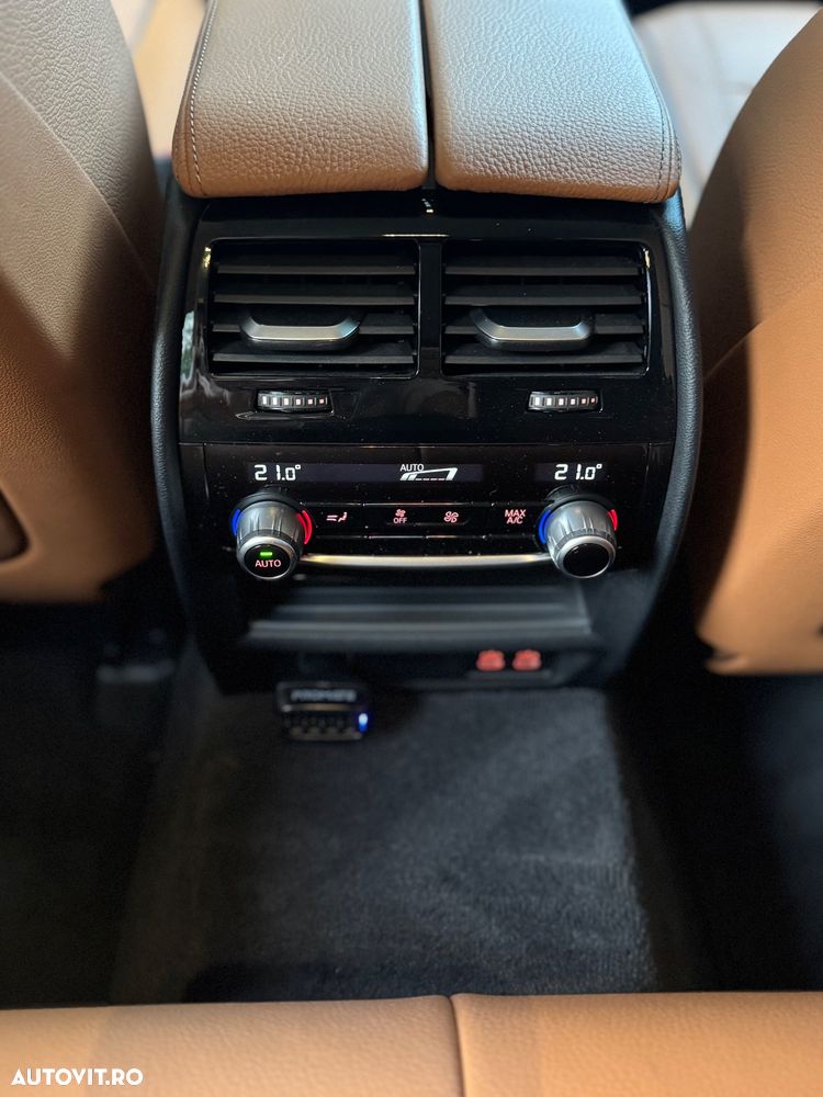 BMW Seria 5 530i xDrive Aut. Luxury Line - 7