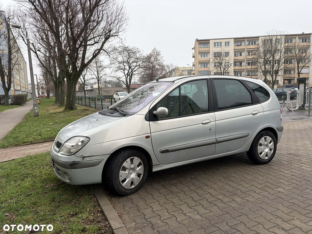 Renault Scenic 1.6 16V Family - 1