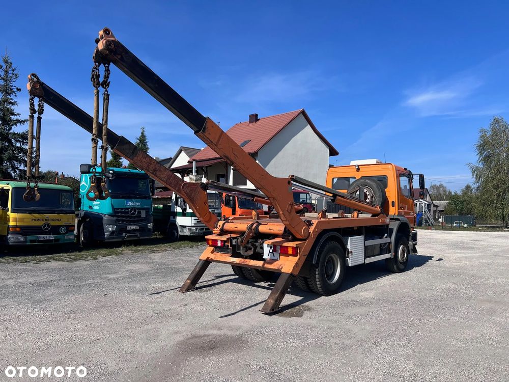 Mercedes-Benz 1833 K - 11