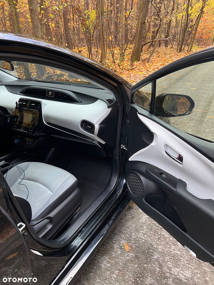 Toyota Prius 1.8 Hybrid Premium - 13