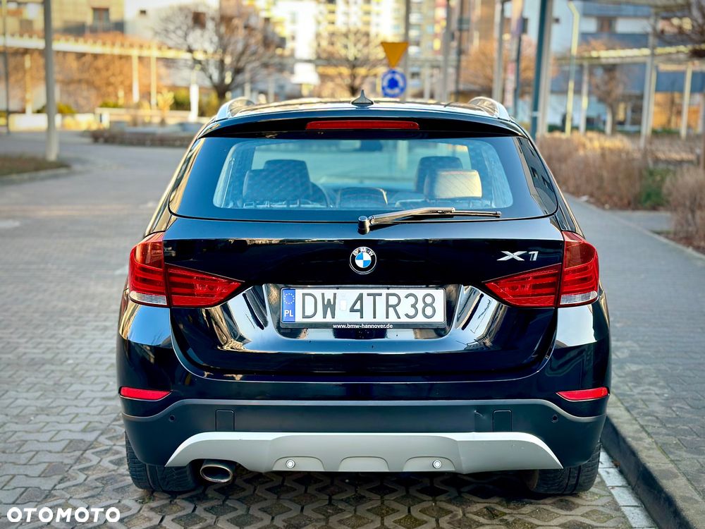 BMW X1 sDrive18d xLine - 36