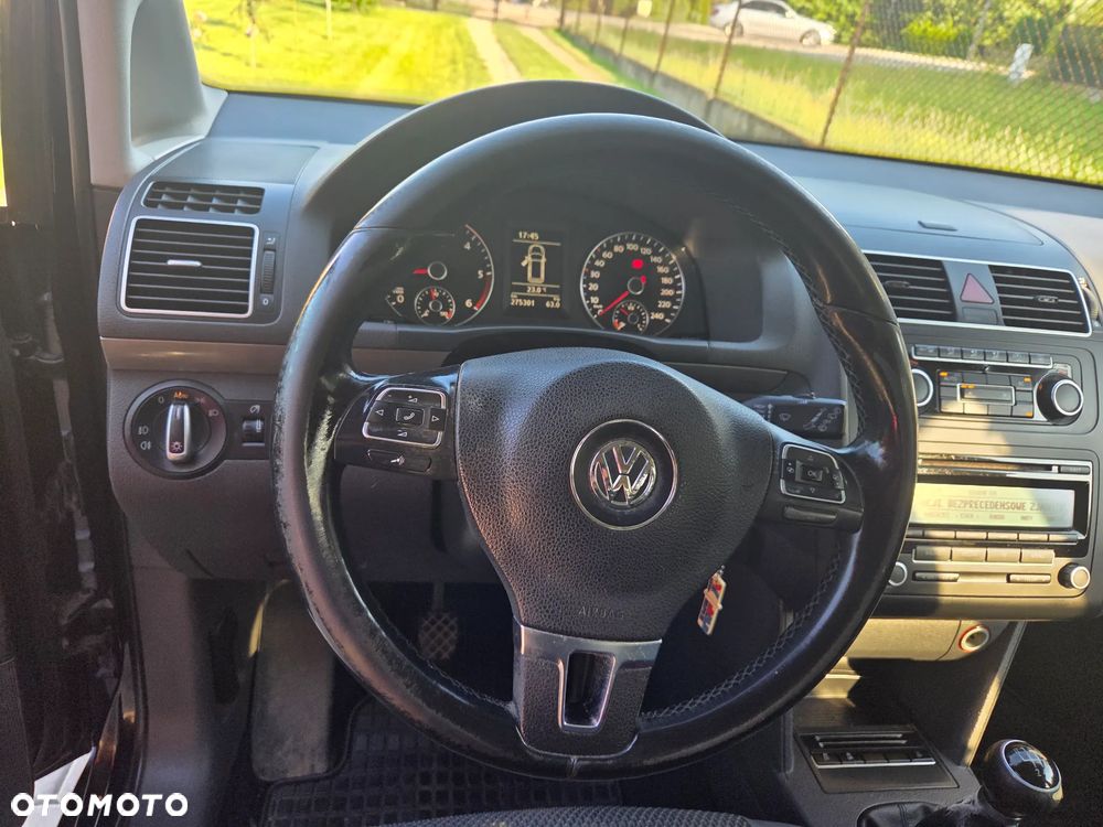 Volkswagen Touran - 9