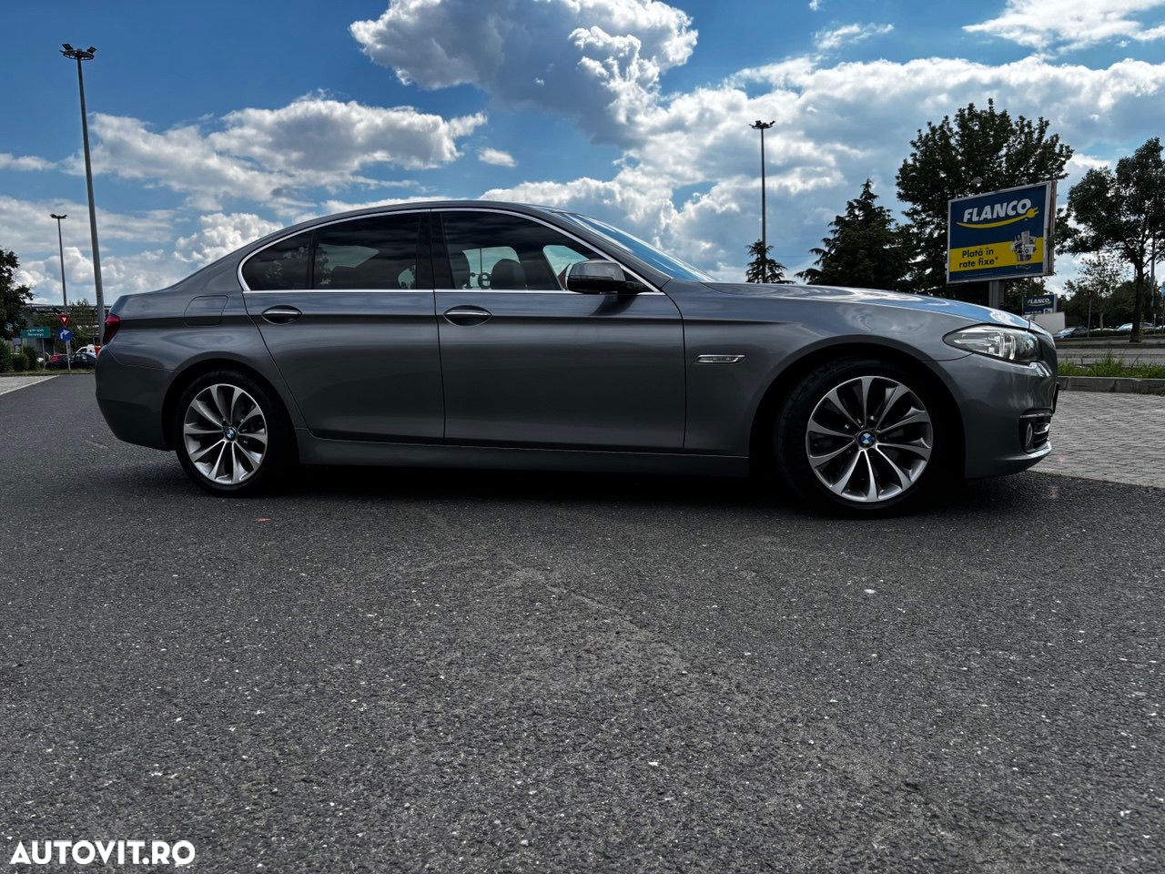 BMW Seria 5 525d xDrive AT - 12