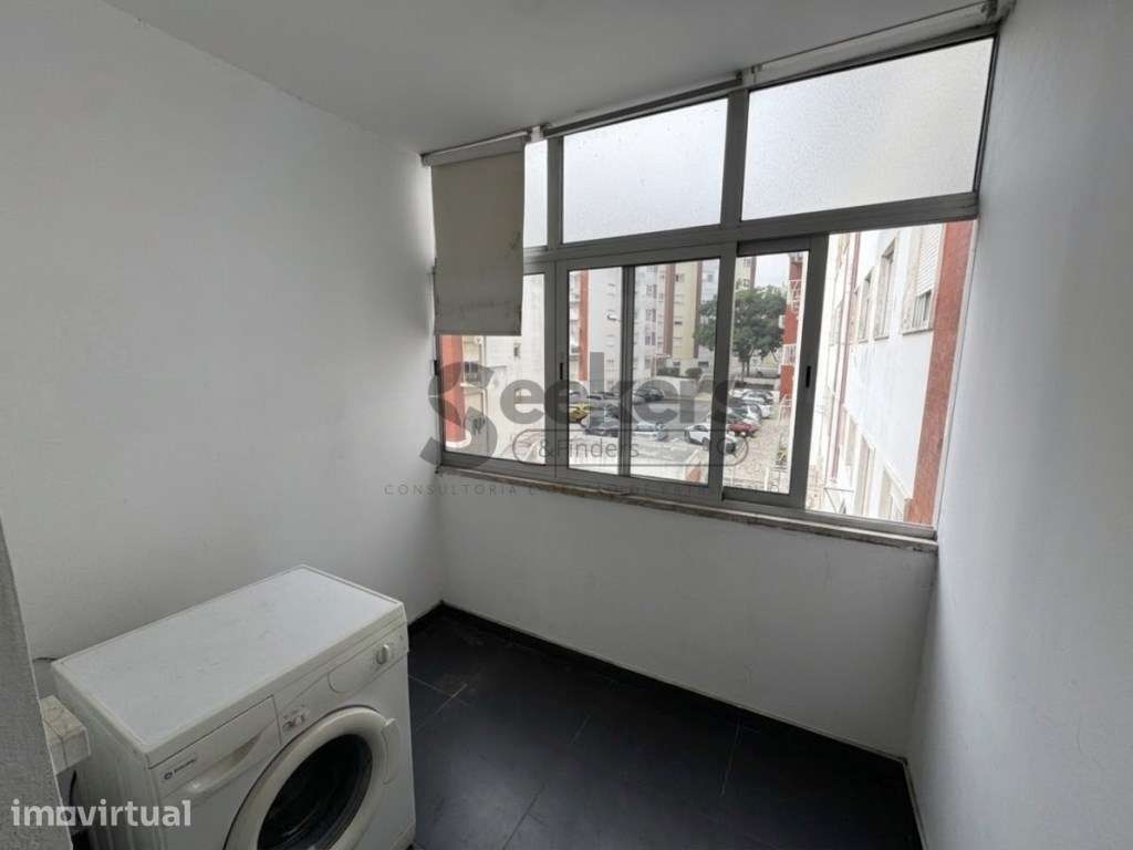 T1 com Vista Rio Tejo em Paço de Arcos - Arrendamento - Grande imagem: 5/9