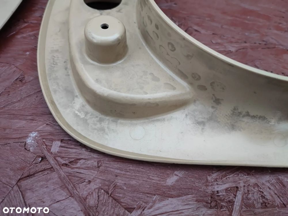 BMW E60 / E60 LCI / E61 / E61 LCI. ORYGINALNA OBUDOWA PROGU LEWA / PRAWA / MASKOWNICA RĄCZKI MASKI / ZAŚLEPKA OBD W KOL. BEŻOWYM + PRZYCISK OTWIERANIA BAGAŻNIKA O NR: 6 987 055 / 6 987 058 OEM. SPRAWNE W 100%. - 10