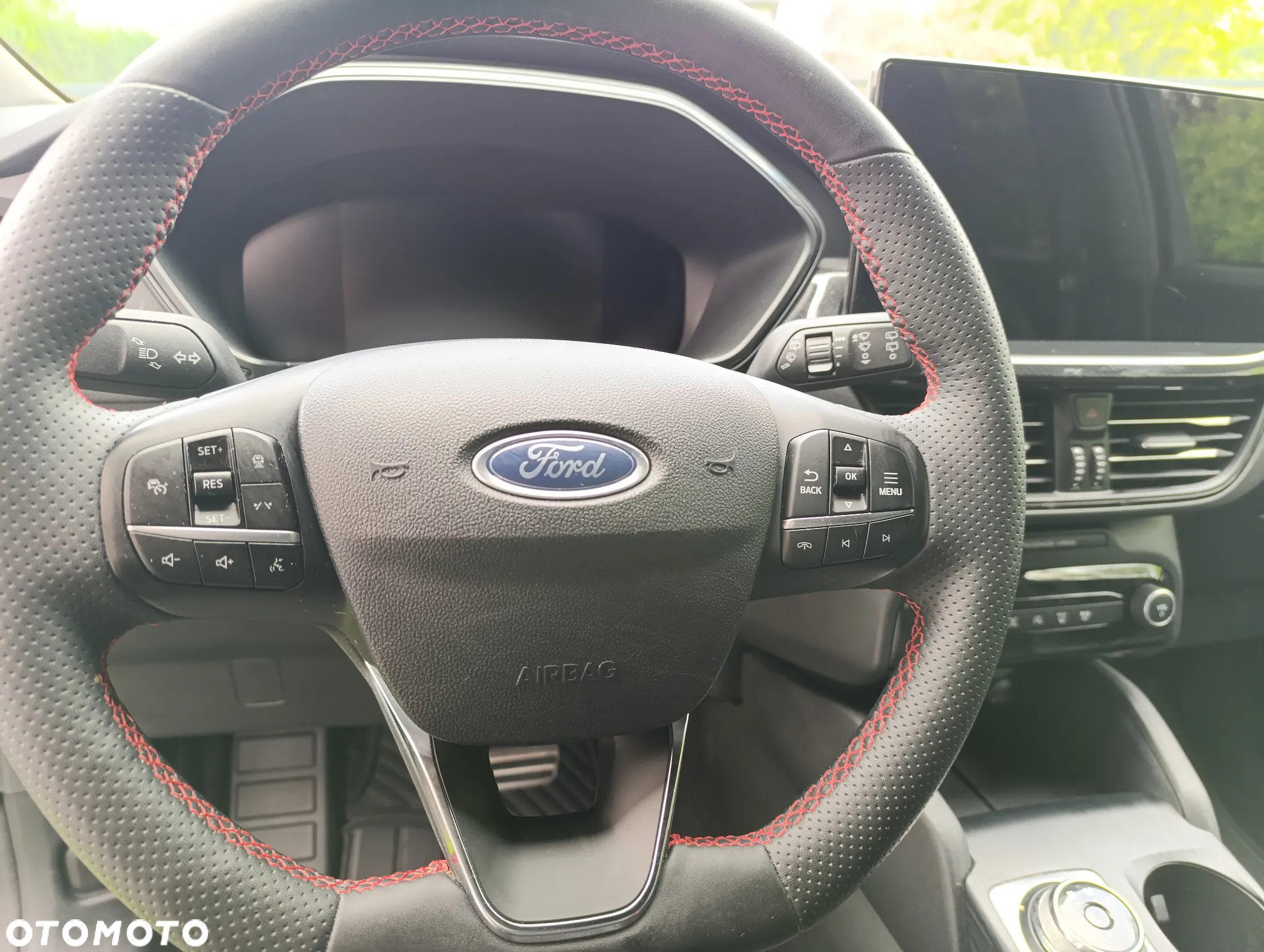 Ford Kuga 1.5 EcoBoost FWD ST-Line - 4
