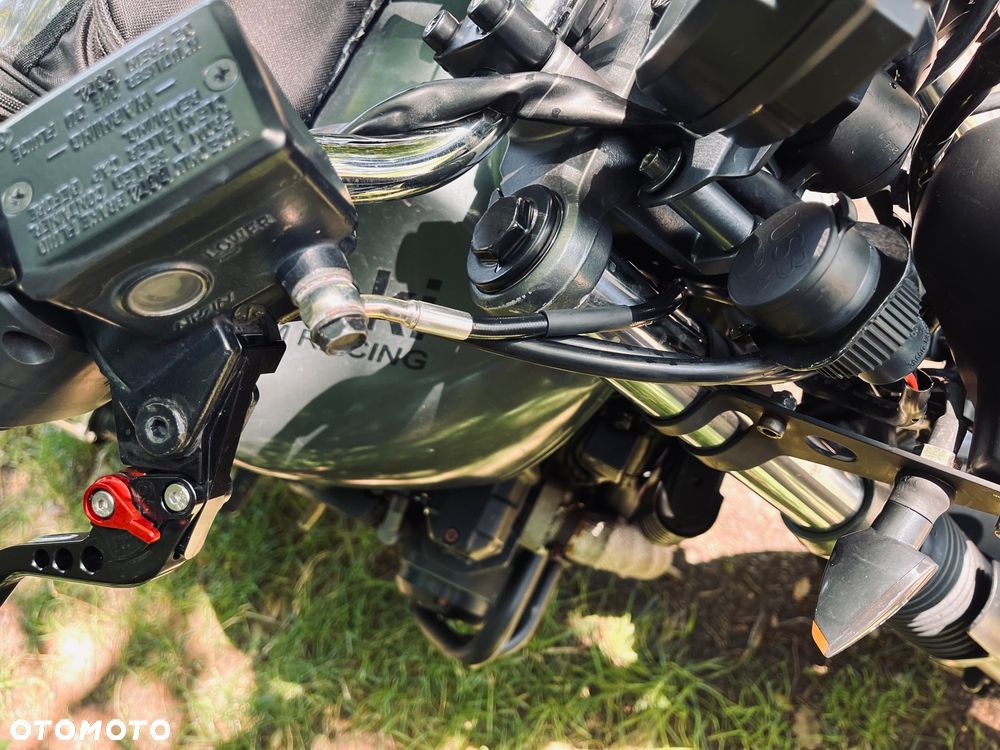 Kawasaki ZR - 16
