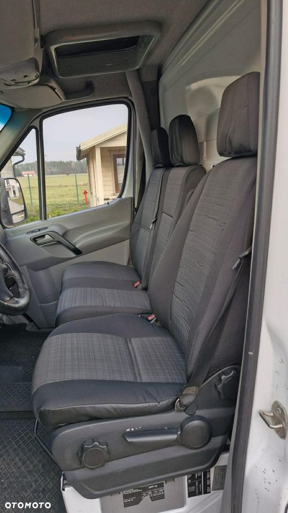 Mercedes-Benz SPRINTER - 11