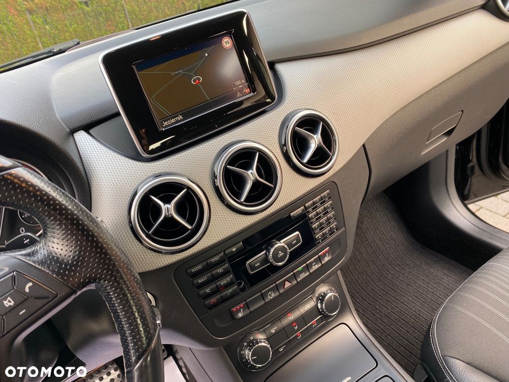 Mercedes-Benz Klasa B 180 CDI 7G-DCT - 38