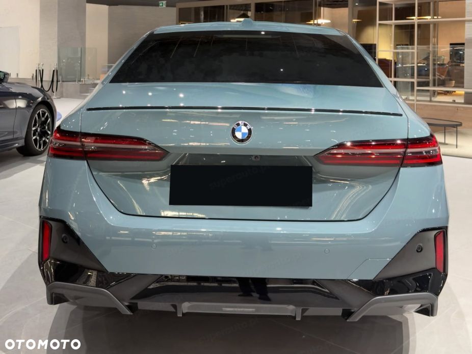 BMW 5 Series 2026 photo 2