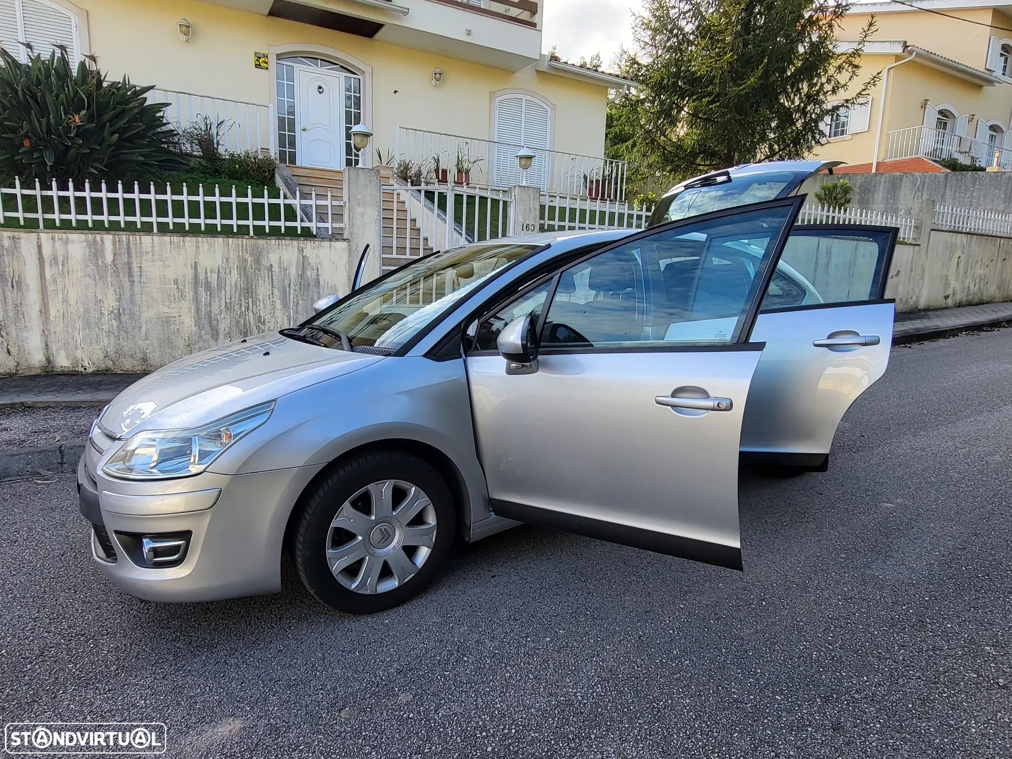 Citroën C4 1.6 HDi VTR Pack - 1