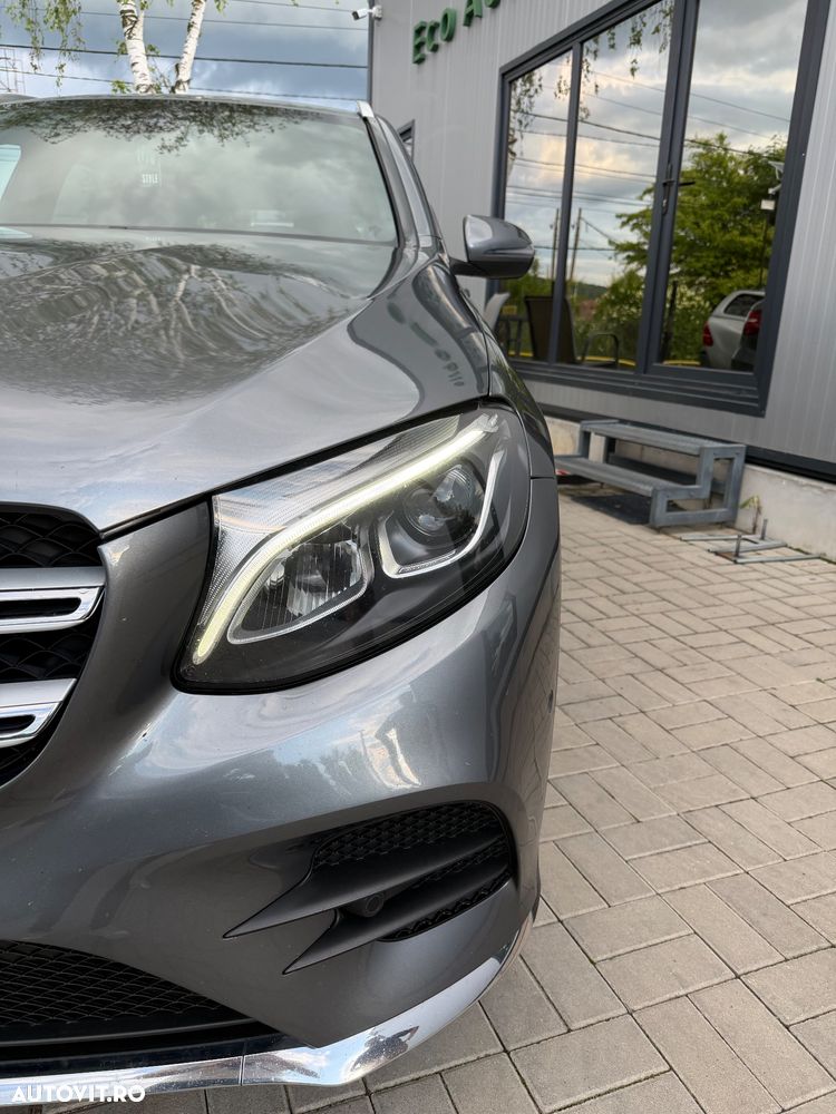 Mercedes-Benz GLC 250 d 4MATIC 9G-TRONIC AMG Line - 33
