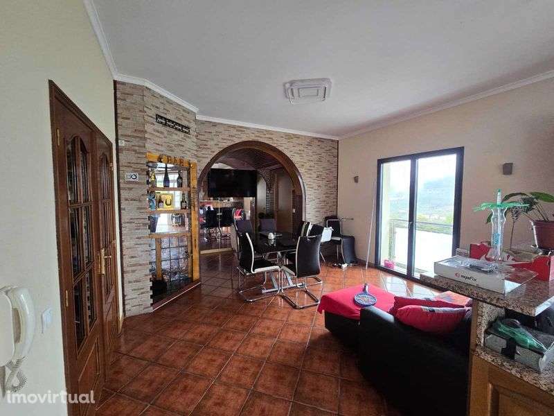 Vende-se Casa T3 + T2 - Grande imagem: 3/12