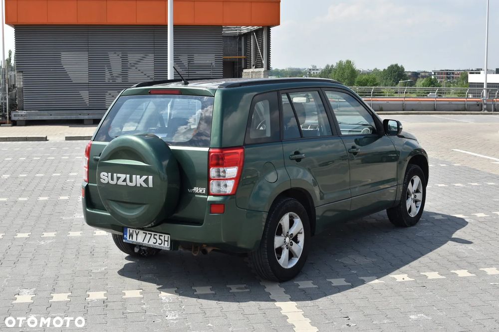 Suzuki Grand Vitara 2.0 De luxe - 35