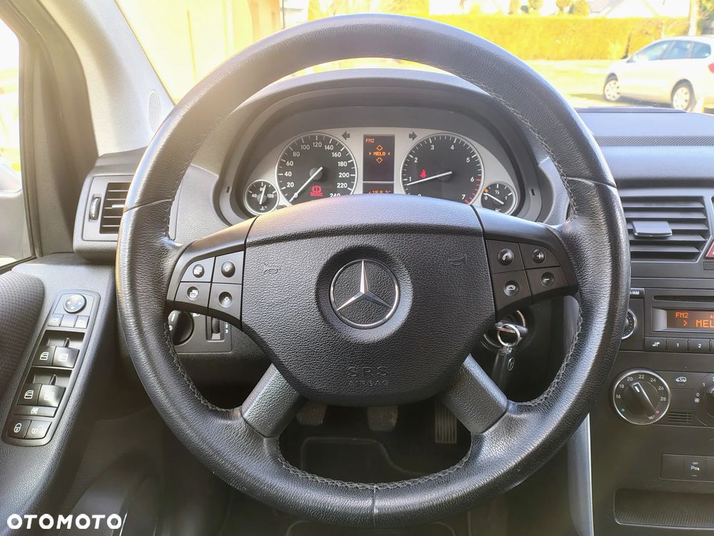 Mercedes-Benz Klasa B - 21